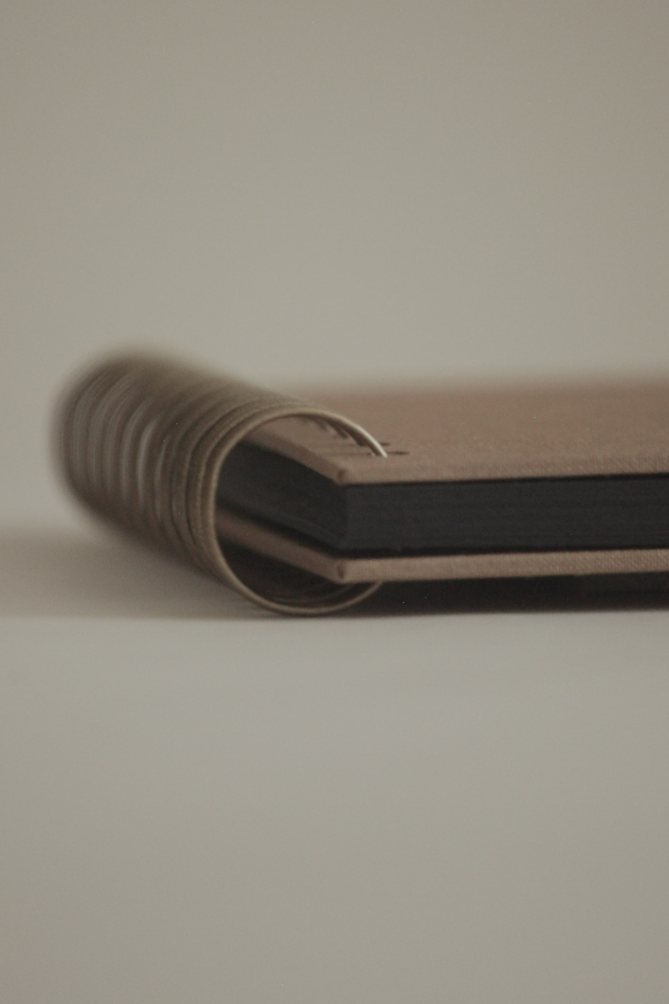 Album na spirali 20 x 15 cm sepia z symbolem MIŁOŚĆ
