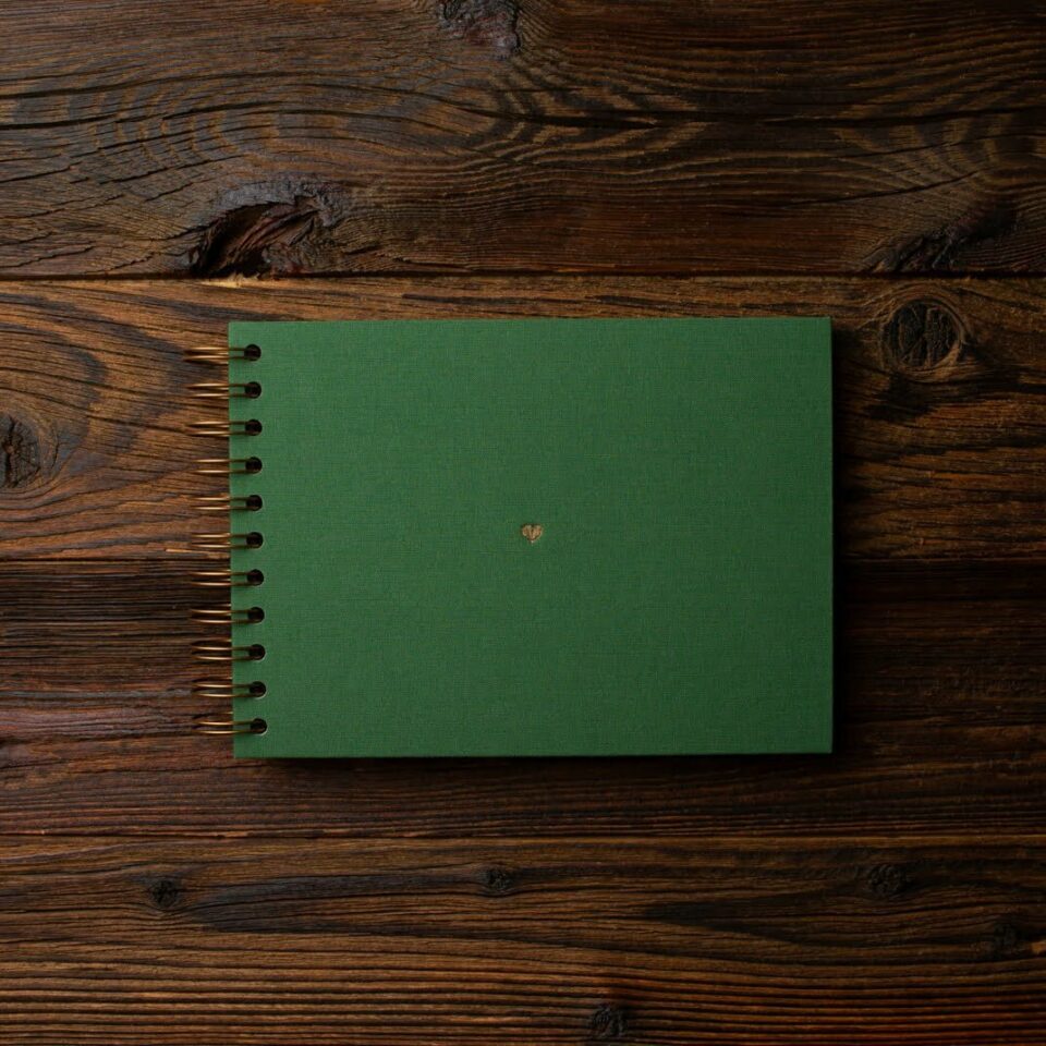 Fotoalbum MINI BLACK25 grünes Herz
