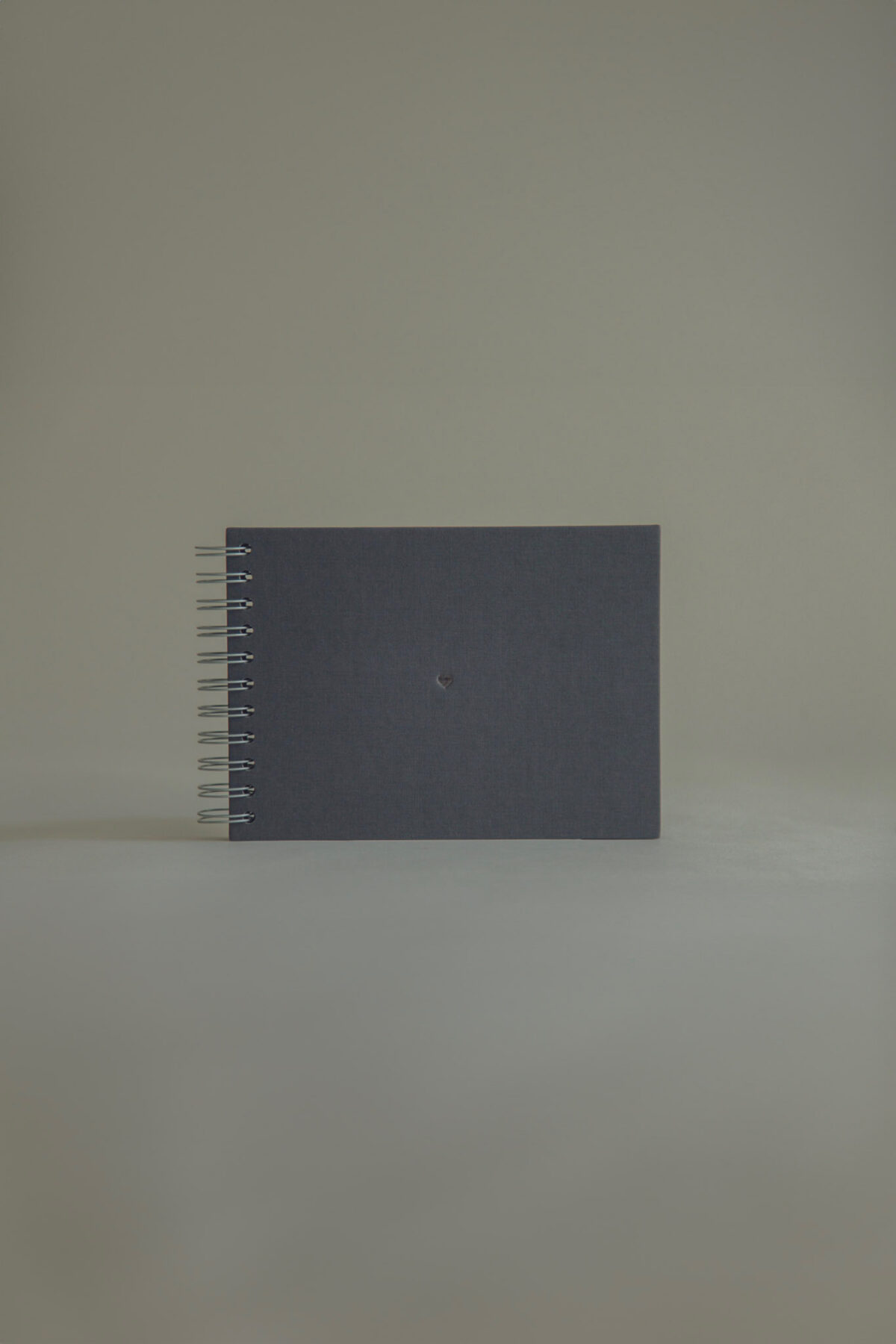 Photo Album MINI BLACK25 graphite heart