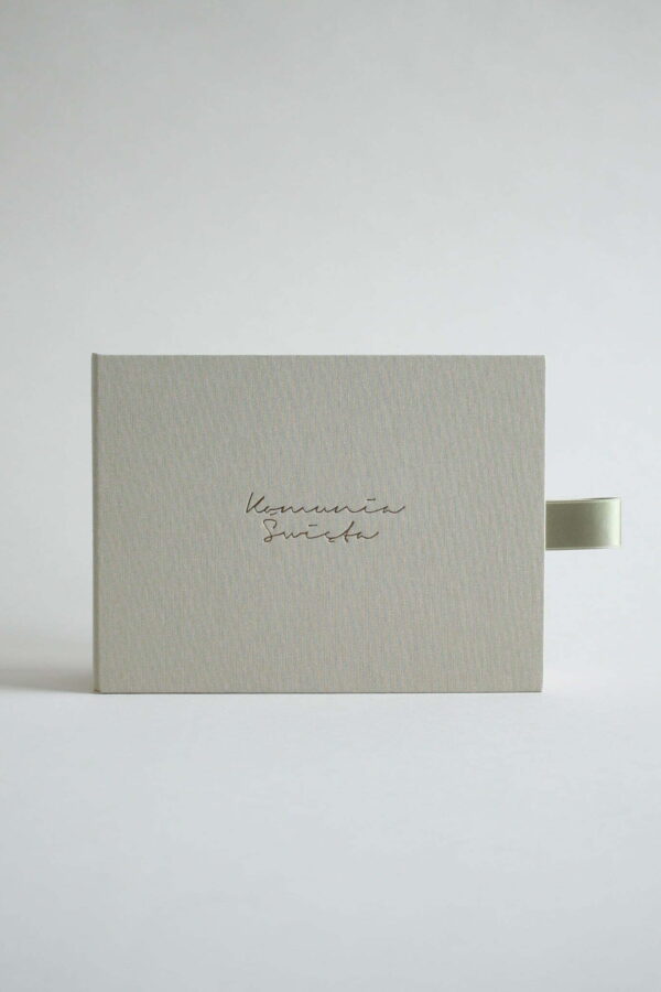 BOX7 olive holy communion