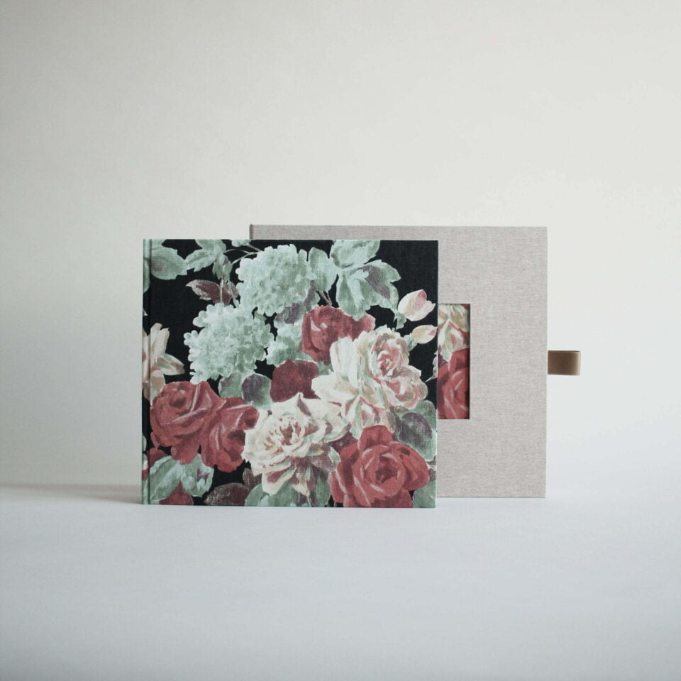 medium 01 photo album with case